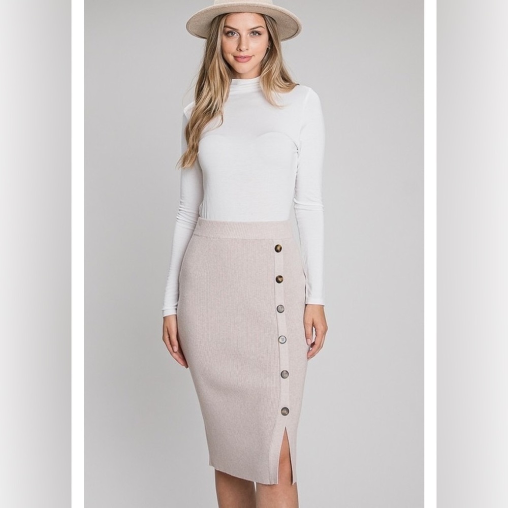 Allie Rose ribbed knit midi skirt in cream - Picture 8 of 8